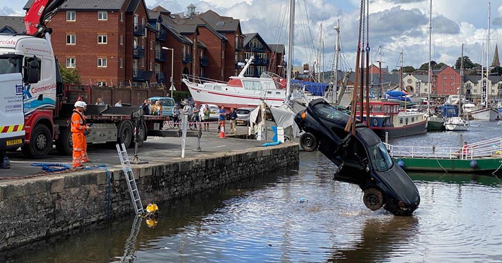 Vehicle removed from Exeter Canal