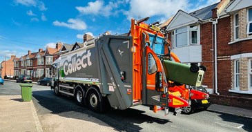City Council tries out electric powered waste collection vehicle