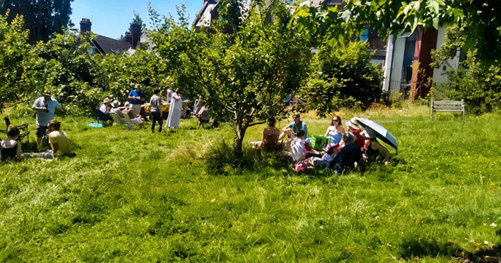 Community group wins award for greening up its backyard