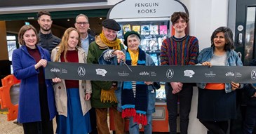 World famous author pops into Exeter to celebrate new books vending machine