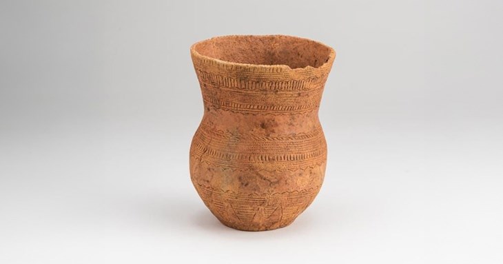 Clay beaker found just outside Exeter dates back to 2,300 BC