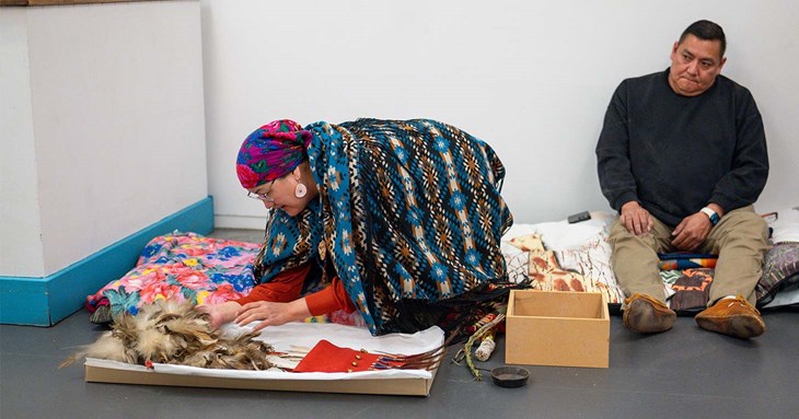 Sacred headdress handed over to Siksika Nation 
